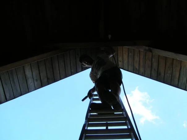 Work on the upper walls